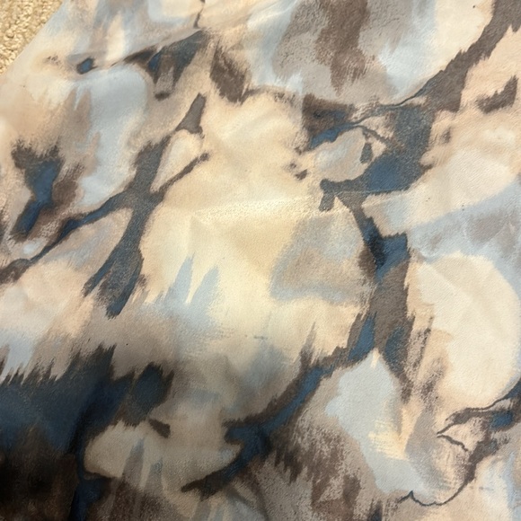 Going out top. Cami multi color - Picture 2 of 3